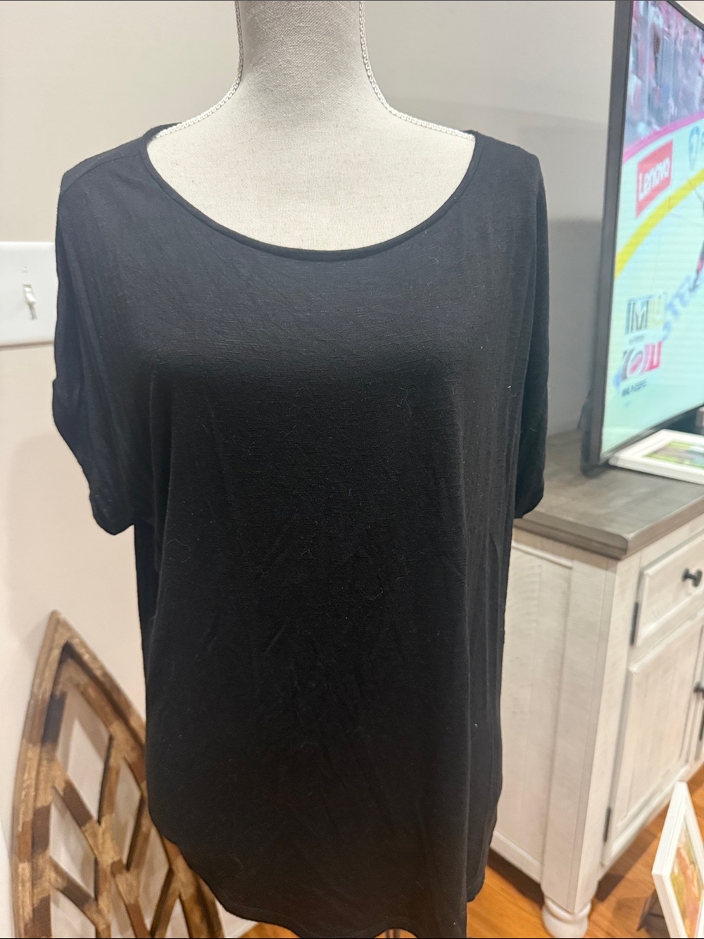 White House Black Market Black Scoop Neck Short Sleeve Tee